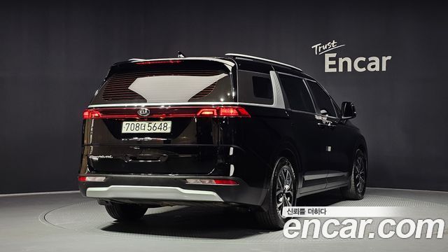 Kia Carnival 4-го поколения 11-Seater Prestige - фото 1