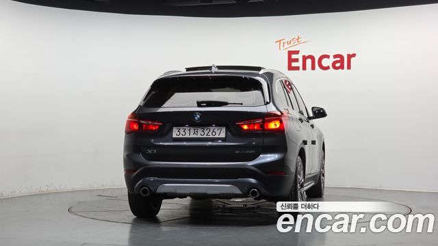 BMW X1 F48 xDrive 20i xLine - фото 3