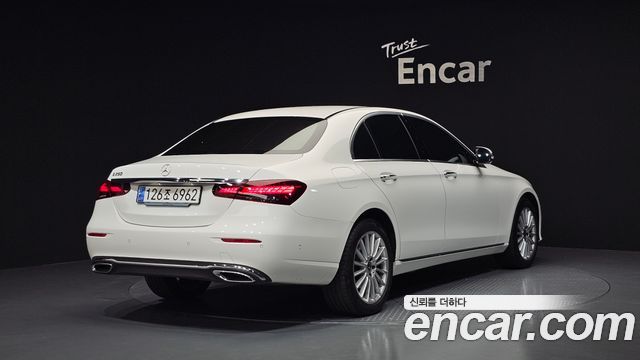 Mercedes-Benz E-Class W213 E250 Exclusive - фото 1