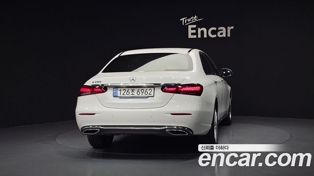 Mercedes-Benz E-Class W213 E250 Exclusive - фото 3