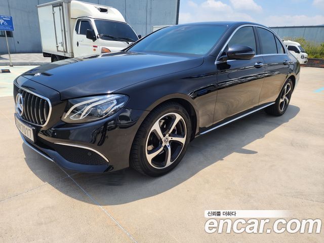 Mercedes-Benz E-Class W213 E250 Avantgarde - фото 1