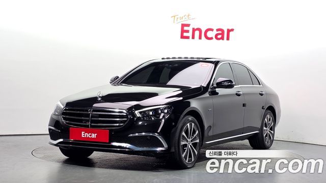 Mercedes-Benz E-Class W213 E300e 4MATIC Exclusive - фото 0