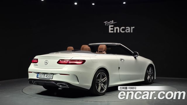 Mercedes-Benz E-Class W213 E220d Cabriolet - фото 1