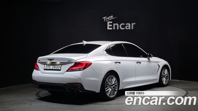 Genesis G70 2.0T Elite - фото 1