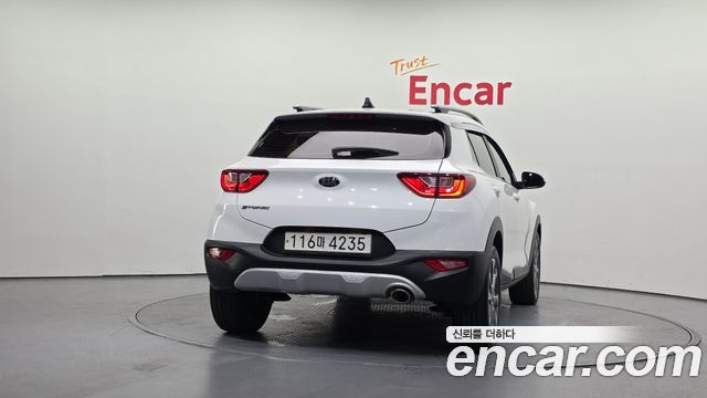 Kia Stonic 1.4 Prestige - фото 3