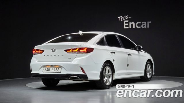 Hyundai Sonata 2.0 Modern - фото 1
