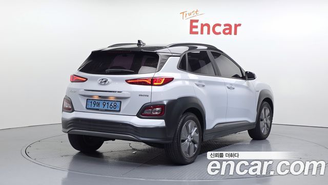 Hyundai Kona Premium - фото 1