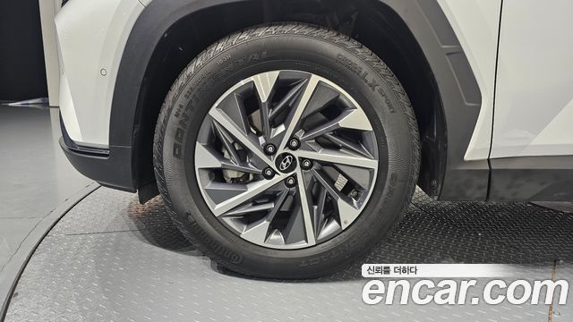 Hyundai Tucson NX4, гибрид Inspiration 2WD - фото 4