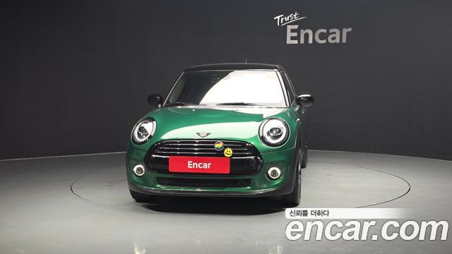 Mini Cooper 5Door Standard 3rd - фото 2