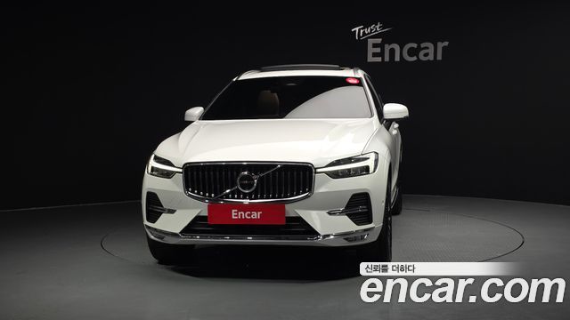 Volvo XC60 2-го поколения B5 Ultra Bright - фото 2