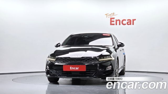 Kia K5 3-го поколения 2.0 Prestige - фото 1