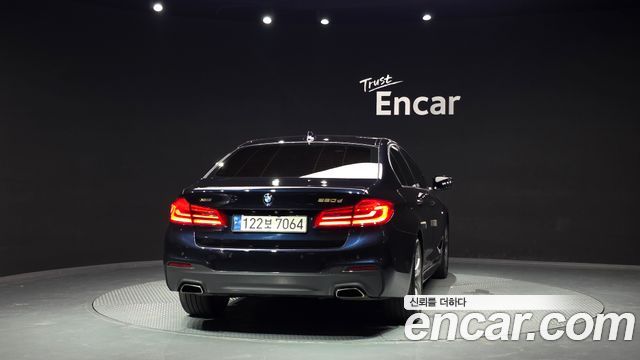 BMW 5-Series G30 520d xDrive M Sport Package Plus - фото 3