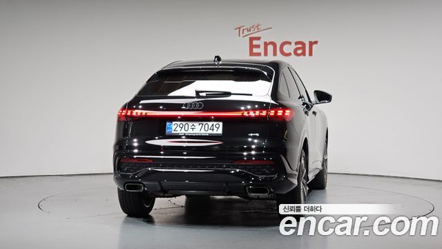 Audi Q5 40 TFSI 콰트로 S Line Sportback - фото 2
