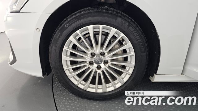 Audi A6 C8 45 TFSI Quattro Premium - фото 4