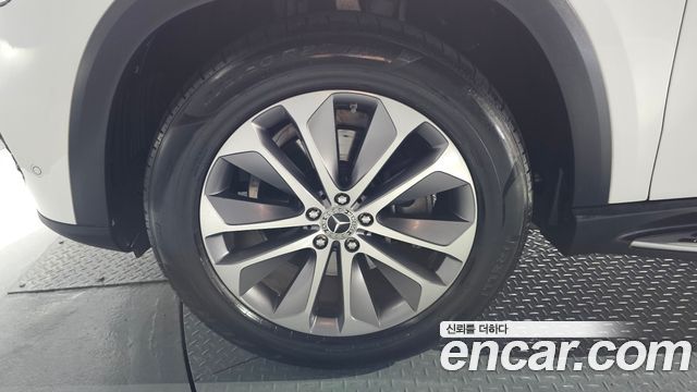 Mercedes-Benz GLE-Class W167 GLE300d 4MATIC - фото 4