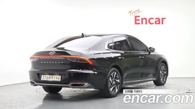 Hyundai Grandeur Новый IG, гибрид Premium - фото 1