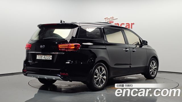 Kia Carnival Новый 9-Seater Noblesse Special - фото 0