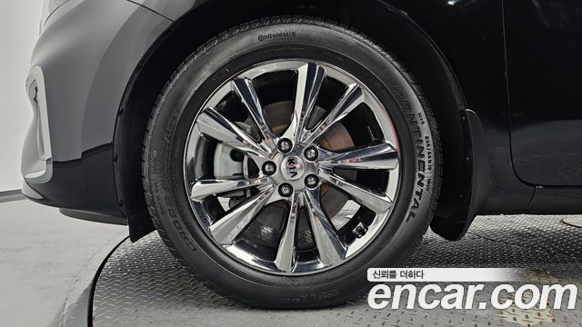 Kia Carnival Новый 9-Seater Noblesse Special - фото 3