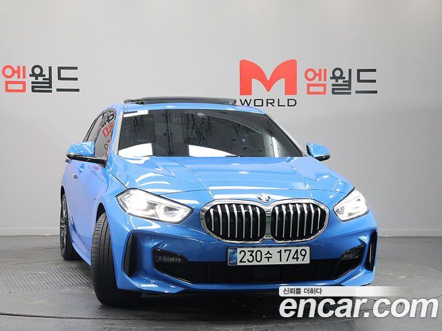 BMW 1-Series F40 120i M Sports - фото 1