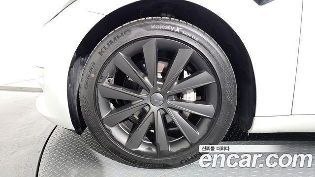 Tesla Model 3 Long Range AWD - фото 4