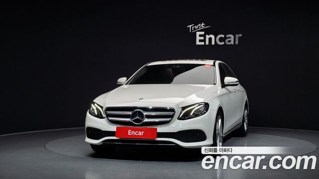 Mercedes-Benz E-Class W213 E200 Avantgarde - фото 2
