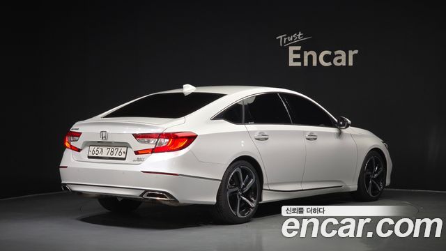 Honda Accord 10-го поколения 2.0 Turbo Sport - фото 1