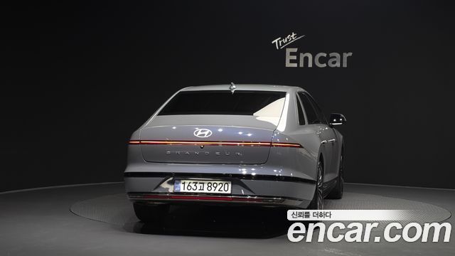 Hyundai Grandeur GN7, гибрид Calligraphy - фото 3