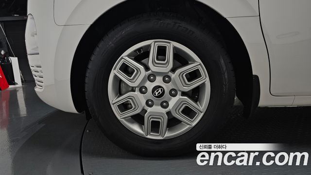 Hyundai Staria Cargo 5-Seater Modern - фото 4