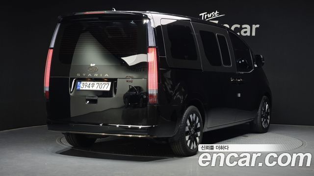 Hyundai Staria HEV 1.6 Lounge 7-Seater Inspiration - фото 1