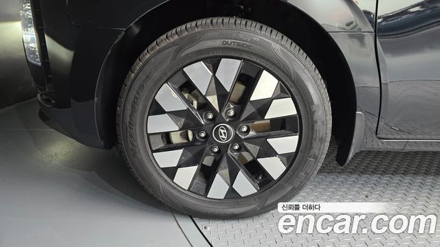Hyundai Staria HEV 1.6 Lounge 7-Seater Inspiration - фото 4