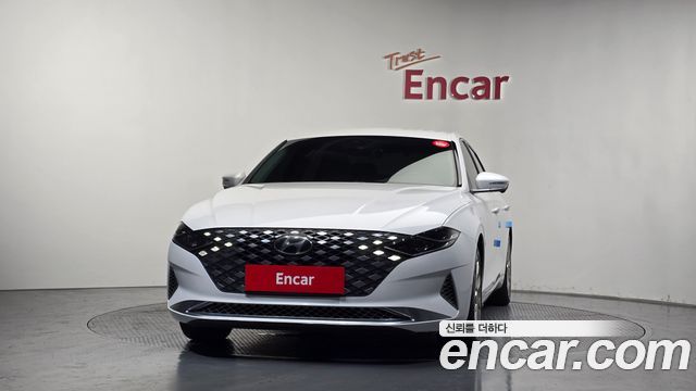 Hyundai Grandeur Новый IG, гибрид Calligraphy - фото 2