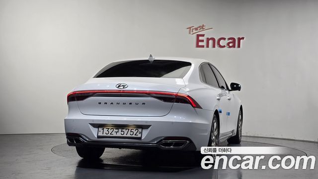 Hyundai Grandeur Новый IG, гибрид Calligraphy - фото 3