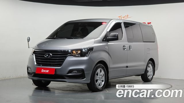 Hyundai Starex Новый Wagon 12-Seater Smart - фото 0