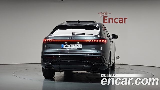 Audi Q5 40 TFSI 콰트로 S Line Sportback - фото 2