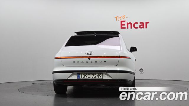 Hyundai Grandeur GN7, гибрид Calligraphy - фото 3