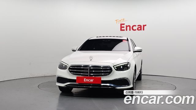 Mercedes-Benz E-Class W213 E350 4MATIC Exclusive - фото 2