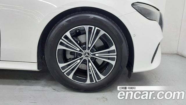 Mercedes-Benz E-Class W214 E200 Avantgarde - фото 4
