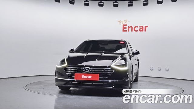 Hyundai Sonata DN8 2.0 Premium Family - фото 2