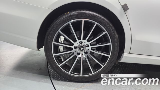 Mercedes-Benz E-Class W213 E250 Avantgarde - фото 4