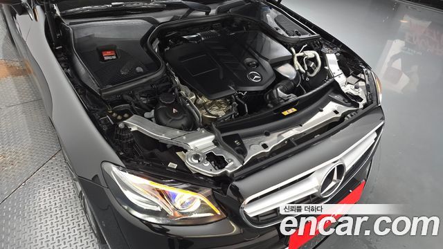 Mercedes-Benz E-Class W213 E220d Coupe - фото 4