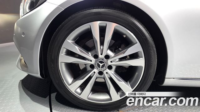 Mercedes-Benz C-Class W205 C220 d Avantgarde - фото 4
