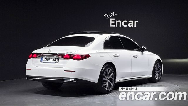 Mercedes-Benz E-Class W214 E220d 4MATIC Exclusive - фото 1