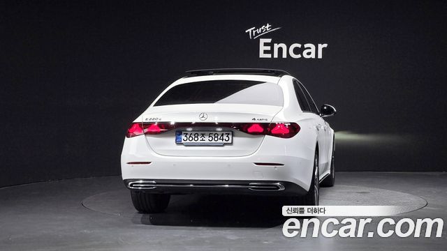 Mercedes-Benz E-Class W214 E220d 4MATIC Exclusive - фото 3