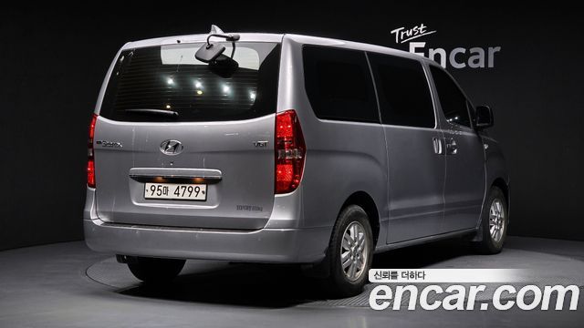 Hyundai Starex Новый Van 3-Seater Smart - фото 1