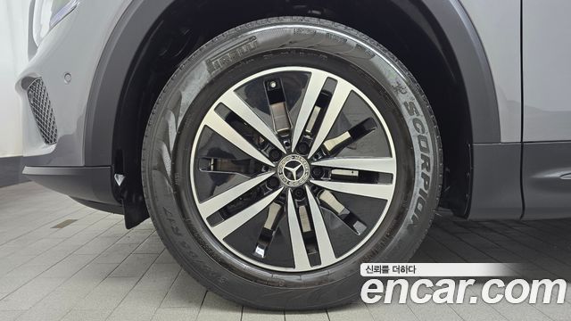 Mercedes-Benz GLB-Class X247 GLB200 d - фото 4