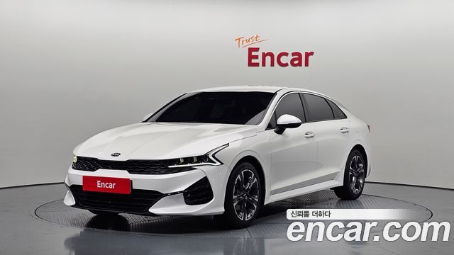 Kia K5 3-го поколения 2.0 Prestige - фото 0