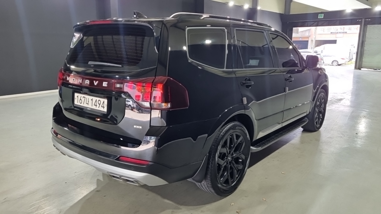 Kia Mohave (The Master) Diesel 3.0 4WD 7-Seater Masters Gravity - фото 1