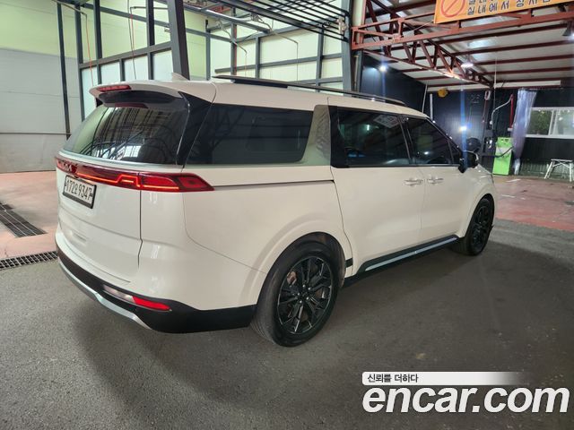 Kia Carnival 4-го поколения 9-Seater Signature - фото 1