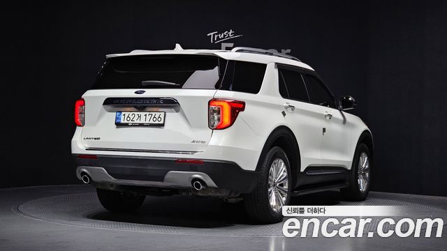 Ford Explorer 6-го поколения 2.3 LimIted 4WD - фото 1