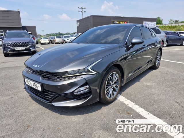 Kia K5 3-го поколения 2.0 Prestige - фото 1